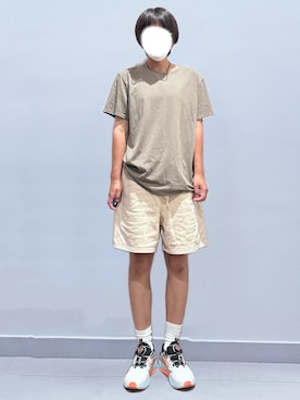「NATUNAのアイテム（Tシャツ/カットソー、グレー系）」を使った、RURURUKIAさん（レディース・165cm）の秋コーディネート