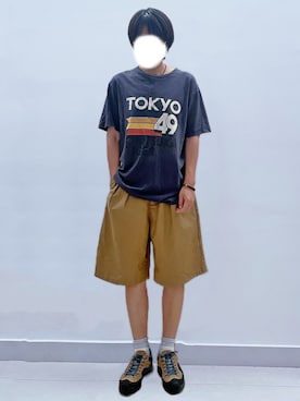 「Onitsuka Tiger（オニツカタイガー）のWASHED GRAPHIC TEE（Tシャツ/カットソー、ブルー系）」を使った、RURURUKIAさん（レディース・165cm）の秋コーディネート