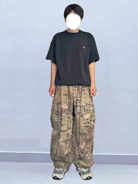 「NANGA（ナンガ）のNANGA/ナンガ 別注 neo-PRO スピンドル ポケットTシャツ/日本製/遮熱/UVカット/吸水速乾/リラックスフィット（Tシャツ/カットソー、ブラック系）」を使った、RURURUKIAさん（レディース・165cm）の夏コーディネート