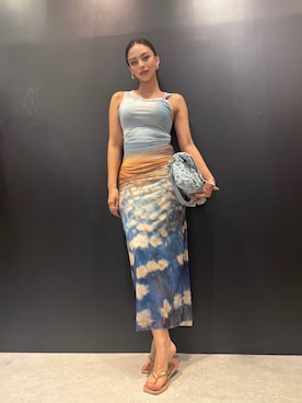 「Desigual（デシグアル）のサンセット風景チュールドレープワンピース（ワンピース、ブルー系）」を使った、Desigual 名古屋 STAFFさん（レディース・170cm）の春コーディネート