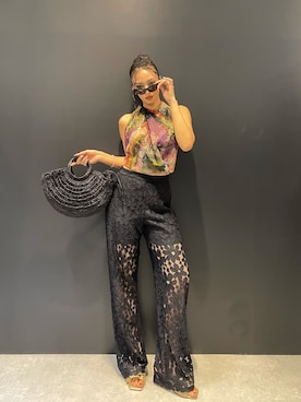 「アイテム（ストール/ショール）」を使った、Desigual 名古屋 STAFFさん（レディース・165cm）の夏コーディネート