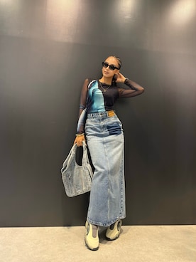 「アイテム（デニムスカート）」を使った、Desigual 名古屋 STAFFさん（レディース・165cm）の秋コーディネート
