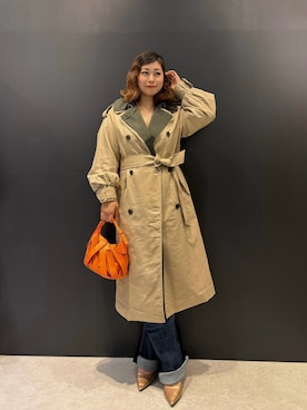 「アイテム（トレンチコート）」を使った、Desigual 名古屋 STAFFさん（レディース・160cm）の秋コーディネート