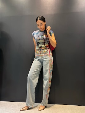 「Desigual（デシグアル）のアイテム（トップス、ブルー系）」を使った、Desigual 名古屋 STAFFさん（レディース・160cm）の夏コーディネート