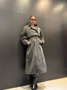 「アイテム（トレンチコート）」を使った、Desigual 名古屋 STAFFさん（レディース・170cm）の冬コーディネート