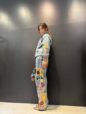 「Desigual（デシグアル）のアイテム（デニムジャケット、ブルー系）」を使った、Desigual 名古屋 STAFFさん（レディース・160cm）の夏コーディネート