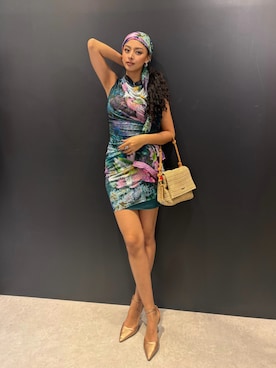 「Desigual（デシグアル）の花柄のドレープワンピース（ワンピース、グリーン系）」を使った、Desigual 名古屋 STAFFさん（レディース・170cm）の春コーディネート