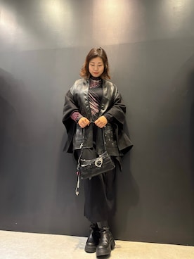 「アイテム（ポンチョ）」を使った、Desigual 名古屋 STAFFさん（レディース・165cm）の冬コーディネート