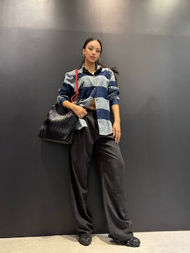 「Desigual（デシグアル）の中型エンボスバッグ（ショルダーバッグ、ブラック系）」を使った、Desigual 名古屋 STAFFさん（レディース・170cm）の春コーディネート