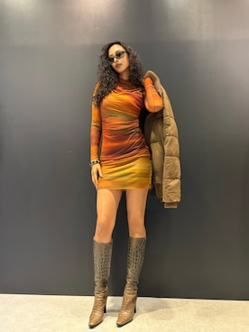 「アイテム（ダウンジャケット/コート）」を使った、Desigual 名古屋 STAFFさん（レディース・165cm）の秋コーディネート