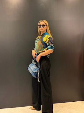 「アイテム（ボディバッグ/ウエストポーチ、ブルー系）」を使った、Desigual 名古屋 STAFFさん（レディース・170cm）の夏コーディネート