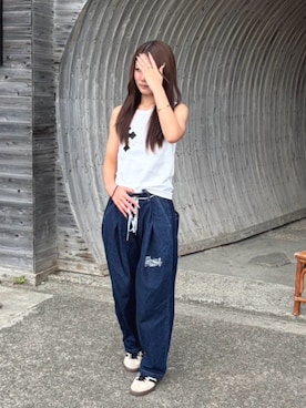 「アイテム（スニーカー、その他）」を使った、meeeさん（レディース・155cm）の秋コーディネート