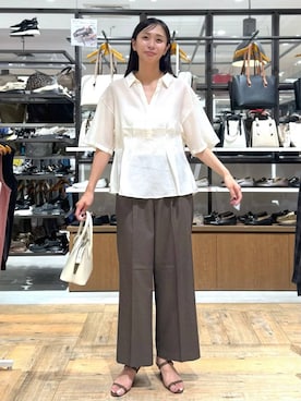 「アイテム（スラックス）」を使った、mahokurumaさん（レディース・172cm）の夏コーディネート