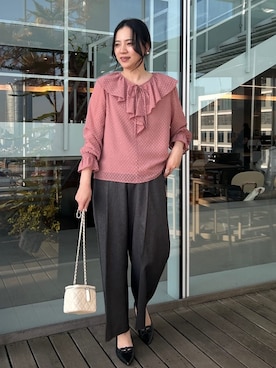 「couture brooch（クチュールブローチ）のアイテム」を使った、SHINOさん（レディース・164cm）の冬コーディネート