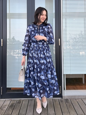 「couture brooch（クチュールブローチ）の【洗える・着映え】チューリップ柄 ワンピース（ワンピース、ブルー系）」を使った、SHINOさん（レディース・164cm）の春コーディネート