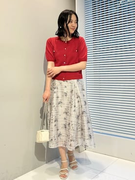 「couture brooch（クチュールブローチ）の【洗える・着映え】ビジューボタン カーディガン（カーディガン/ボレロ、レッド系）」を使った、SHINOさん（レディース・164cm）の春コーディネート