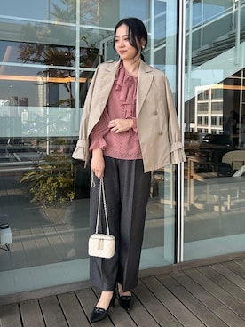 「couture brooch（クチュールブローチ）のアイテム」を使った、SHINOさん（レディース・164cm）の冬コーディネート