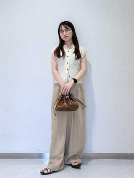 「KBF（ケイビーエフ）のアイテム（パンツ）」を使った、さやかさん（レディース・152cm）の夏コーディネート
