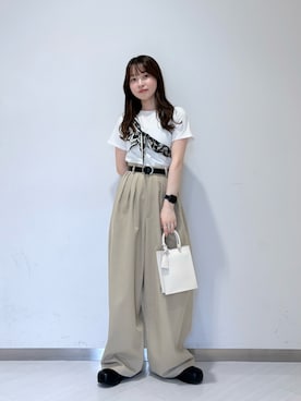 「KBF（ケイビーエフ）のアイテム（パンツ）」を使った、さやかさん（レディース・152cm）の夏コーディネート