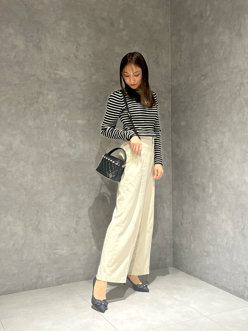 「シンプルスタイル、大人女子、大人可愛い、ママファッション、低身長女子」｜「MOUSSYのアイテム（ニット/セーター、その他）」を使った、kiさん（レディース・155cm）の夏コーディネートの1枚目の写真