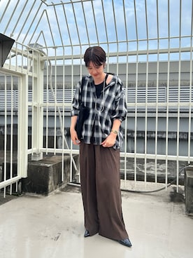 「SHENERY（シーナリー）のバックボタンチェックシャツ（シャツ/ブラウス、ブラック系）」を使った、GOTOU_171cmさん（レディース・172cm）の夏コーディネート