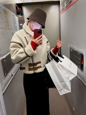 「titivate（ティティベイト）のアイテム（ニット/セーター、グレー系）」を使った、Ellie*さん（レディース・169cm）の冬コーディネート