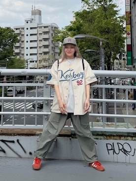 「KEBOZ（ケボズ）のBDR4 S/S TEE（Tシャツ/カットソー、グレー系）」を使った、mayaさん（レディース・169cm）の春コーディネート