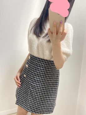 「INGNI（イング）のフェザーヤーンブローチ付半袖ニット（ニット/セーター、ホワイト系）」を使った、りりさん（レディース・149cm）の秋コーディネート