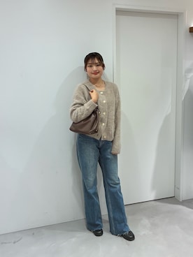 「LOUNGEDRESS（ラウンジドレス）の《軽やかで上質》ファーカシミヤミンクライクカーディガン（ニット/セーター、ベージュ系）」を使った、ld_ayakaさん（レディース・154cm）の秋コーディネート