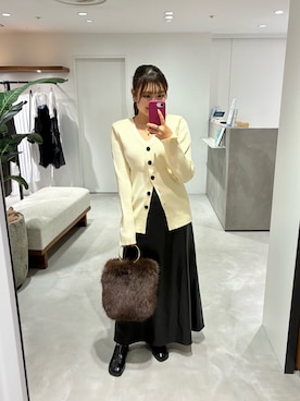 「LOUNGEDRESS（ラウンジドレス）のパワショルカーデ（カーディガン/ボレロ、ホワイト系）」を使った、ld_ayakaさん（レディース・154cm）の秋コーディネート