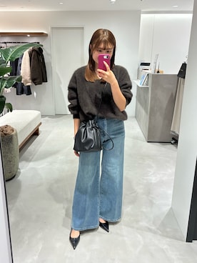 「LOUNGEDRESS（ラウンジドレス）の《上質な肌触り/軽量/デコルテきれい見え》ファーカシミヤVニット　冬服（ニット/セーター、ブラウン系）」を使った、ld_ayakaさん（レディース・154cm）の秋コーディネート