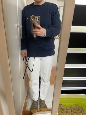 「TOMMY HILFIGER（トミーヒルフィガー）のロゴスウェットシャツ（Sweatshirt、ブルー系）」を使った、sakaimanaさん（レディース）の冬コーディネート