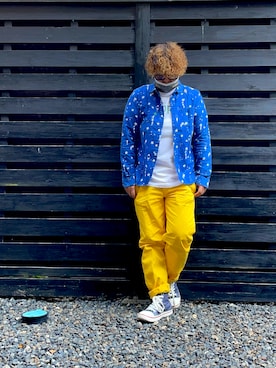 「crocs（クロックス）のアイテム（スニーカー）」を使った、yucさん（レディース・157cm）の秋コーディネート