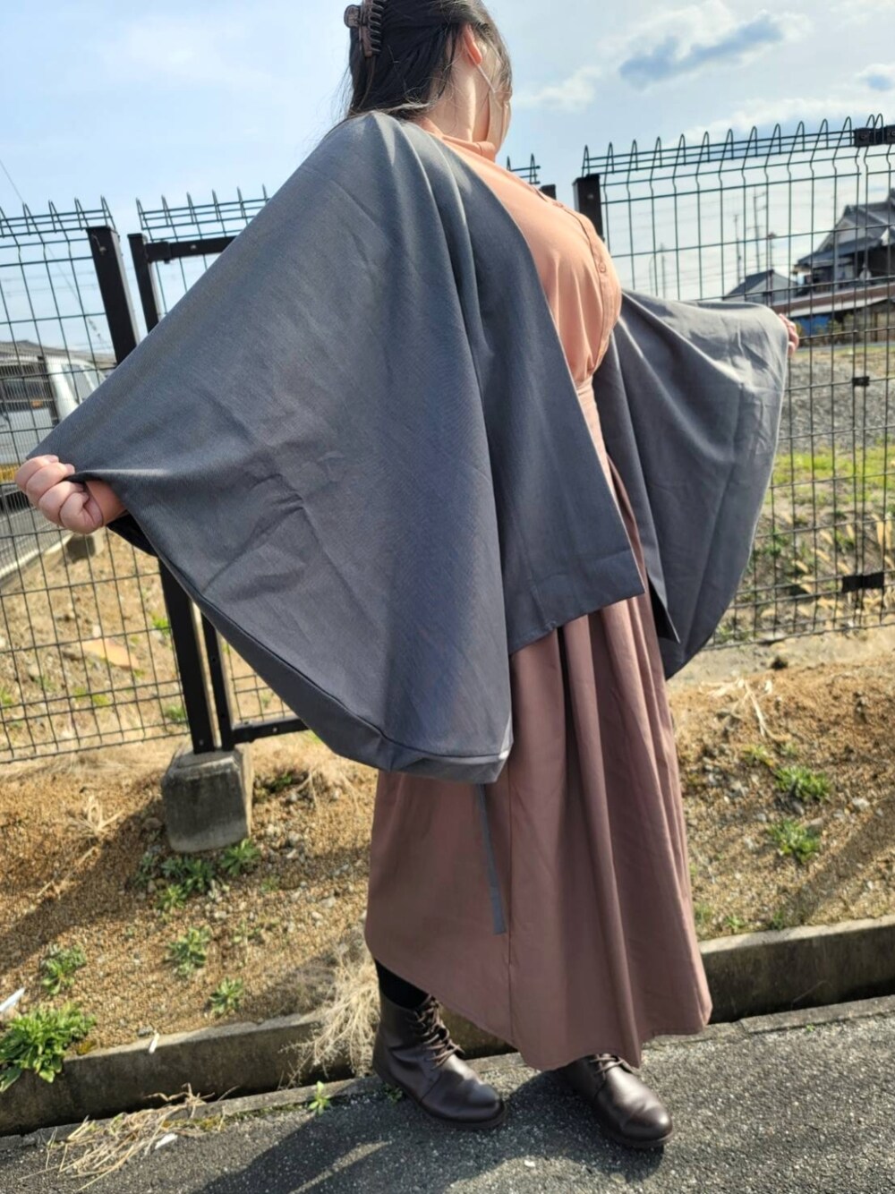 「春服みてみて、休日コーデ、和洋折衷、袴スカート、ぽっちゃり」｜「しまむらのアイテム（スカート、ブラウン系）」を使った、NYANOさん（レディース・154cm）の春コーディネートの1枚目の写真