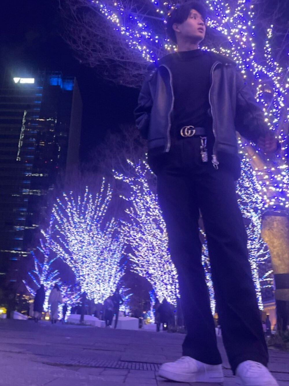 「冬のコーデ、お洒落さんとつながりたい」｜「Dickiesのアイテム（チノパンツ、ブラック系）」を使った、りょーやさん（メンズ・177cm）の冬コーディネートの1枚目の写真