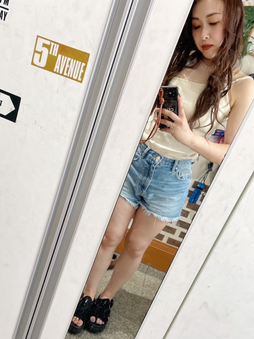 「休日スタイル、夏コーデ、今日のコーデ、おしゃれさんと繋がりたい、ショーパン」｜「SLYのアイテム（デニムパンツ、ブルー系）」を使った、a.-.-♥さん（レディース・158cm）の夏コーディネートの1枚目の写真