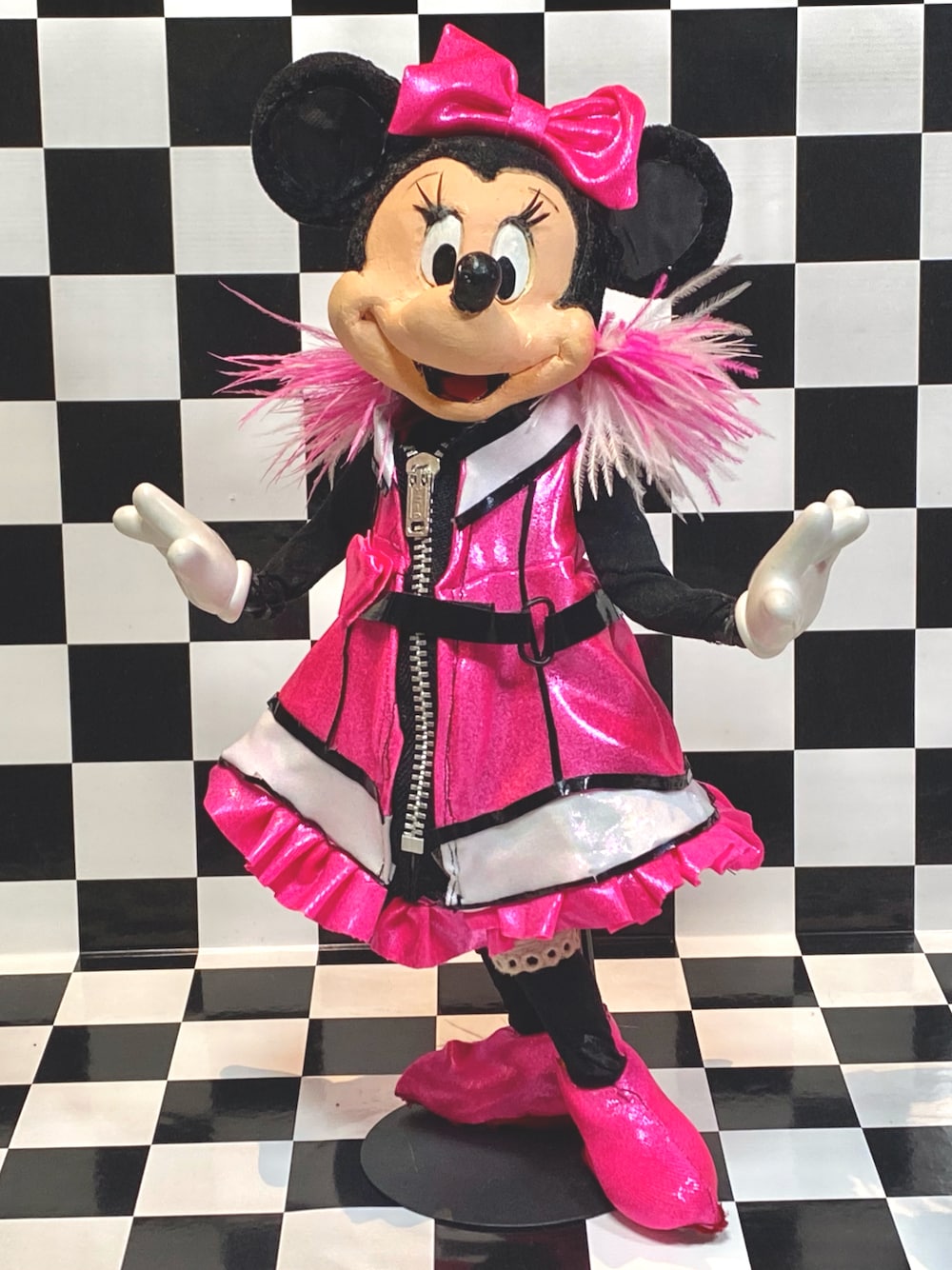 「ディズニー、ディズニーランド」｜「Disneyのアイテム（その他ヘアアクセサリー、ピンク系）」を使った、waltkingdomさん（レディース・70cm）の夏コーディネートの1枚目の写真