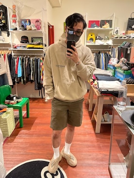 「Yeezy（イージー）のアイテム（サンダル）」を使った、yangさん（メンズ・174cm）の冬コーディネート