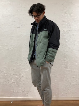 「シップス」｜「アイテム（ナイロンジャケット）」を使った、髭メガネさん（メンズ・175cm）の秋コーディネート