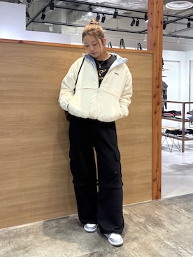 「アイテム（スウェットパンツ）」を使った、ICHIGOさん（レディース・165cm・10代）の秋コーディネート