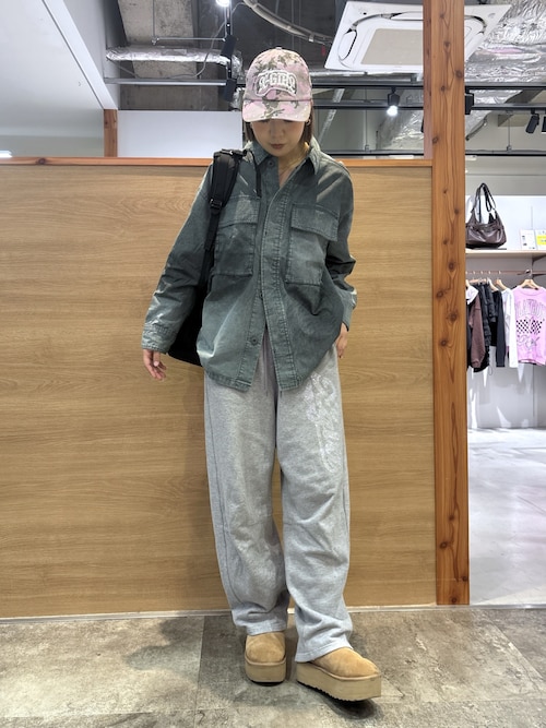 セール】RHINESTONE CURSIVE LOGO SWEAT PANTS（スウェットパンツ）｜X
