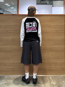 「X-girl（エックスガール）のDISTRESSED SCRIPT LOGO 6PANEL CAP（キャップ、ベージュ系）」を使った、ICHIGOさん（レディース・165cm）の秋コーディネート