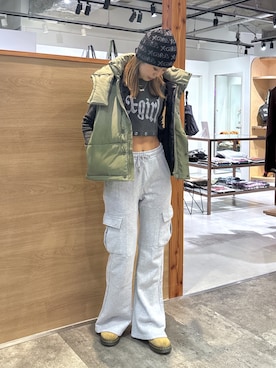 「アイテム（スウェットパンツ）」を使った、ICHIGOさん（レディース・165cm・10代）の秋コーディネート