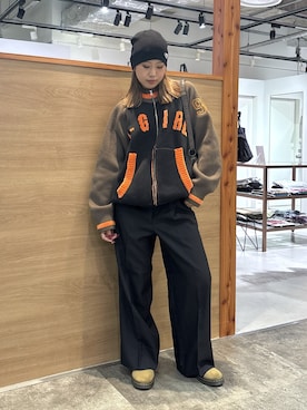 「アイテム（スラックス）」を使った、ICHIGOさん（レディース・165cm・10代）の秋コーディネート