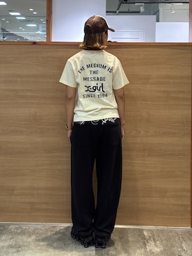 「X-girl（エックスガール）のCHEERFUL LOGO AND FACE TRUCKER CAP（キャップ、ブラウン系）」を使った、ICHIGOさん（レディース・165cm）の夏コーディネート
