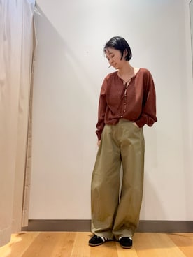 「URBAN RESEARCH（アーバンリサーチ）のアイテム（カーディガン/ボレロ）」を使った、bayaさん（レディース・160cm）の秋コーディネート