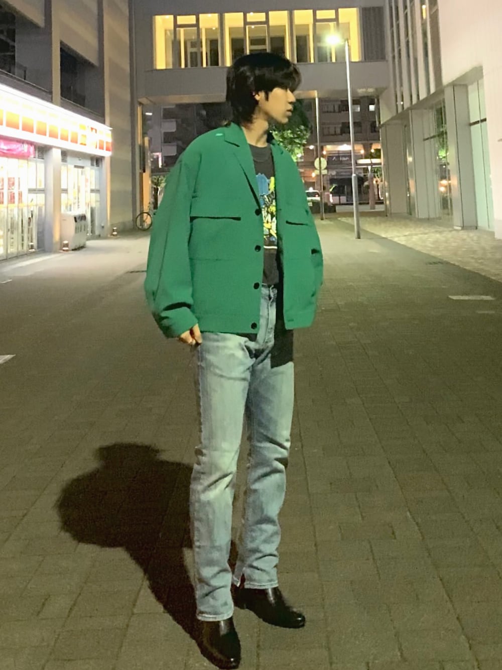 「HAREのアイテム（その他アウター、グリーン系）」を使った、junpepemopさん（メンズ・172cm）の春コーディネートの1枚目の写真