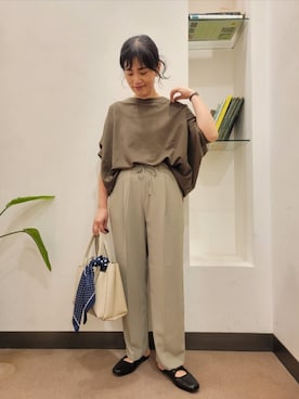 「アイテム（バンダナ/スカーフ）」を使った、浪口　絵美さん（レディース・164cm）の夏コーディネート