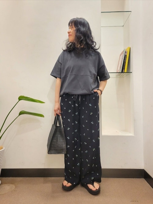 フラワー刺繍イージーパンツ（その他パンツ）｜URBAN RESEARCH DOORS
