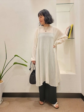 「folna（フォルナ）のFolna　LEATHER DRAWSTRING BAG（ショルダーバッグ、ブラック系）」を使った、浪口　絵美さん（レディース・164cm）の夏コーディネート